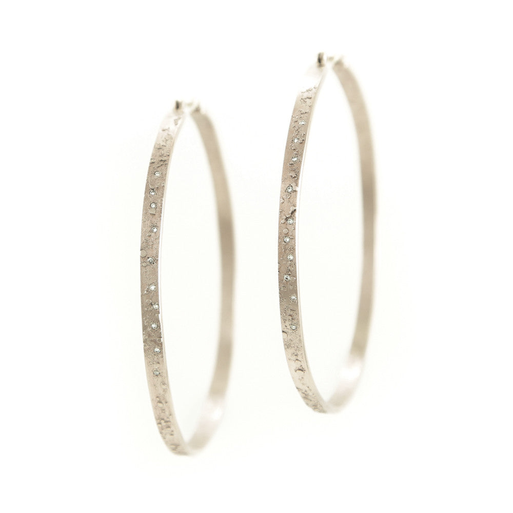 14K Gold Textured Hoop Earrings with White Diamonds - Hozoni Designs