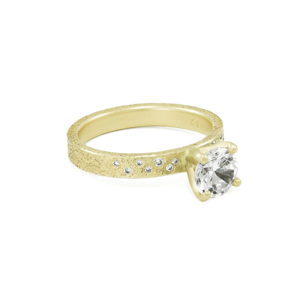 Women's Rustic Traditional Gold Engagement Ring with 3mm Band and Side Diamonds - Hozoni Designs