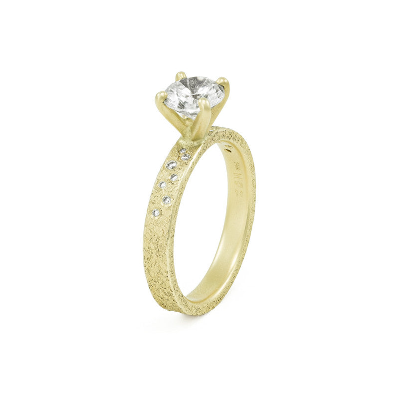 Women's Rustic Traditional Gold Engagement Ring with 3mm Band and Side Diamonds - Hozoni Designs